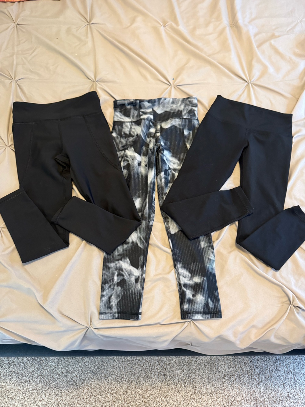 Set of 3 - girls active leggings size small - 6/7